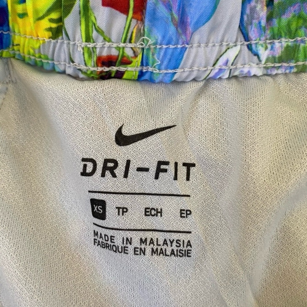 Nike Women’s Tropical Floral Athletic Shorts with Neon Yellow Trim - Picture 3 of 7